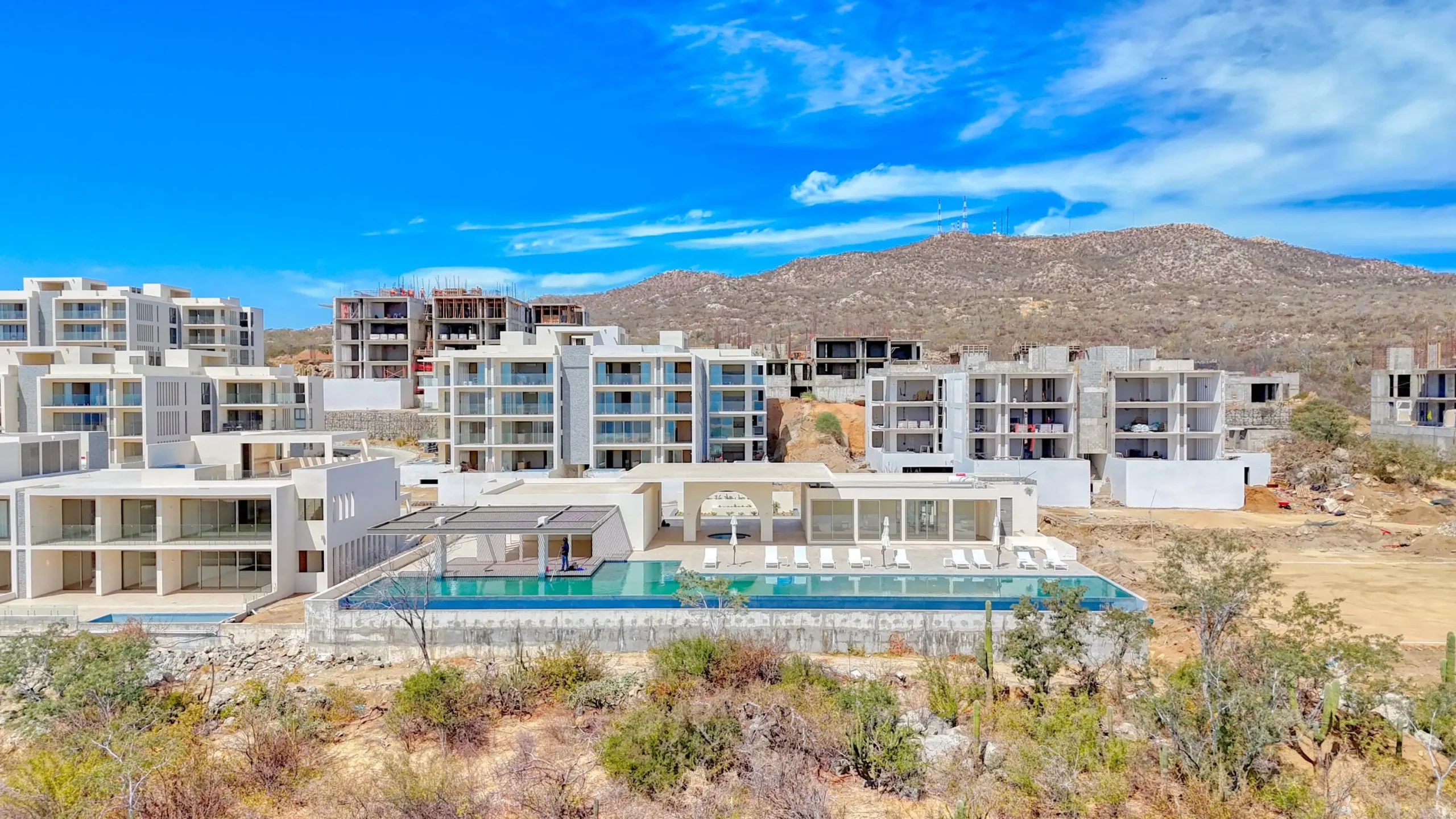 Modern Homes in Selling Cabo