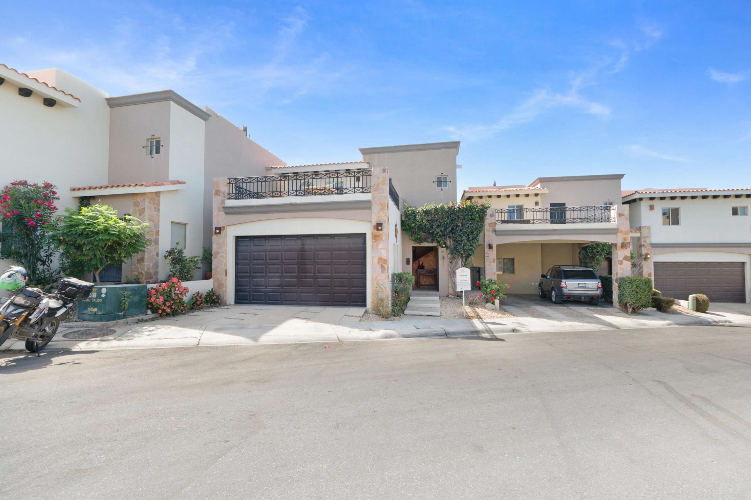 Los Cabos Terranova Beautiful turnkey two-story corner home located in the gated community of Terranova Residencial. The main level offers an inviting living and dining area, a kitchen with granite countertops and pantry. Also a flex room ideal as a guest bedroom or home office.The second level features three bedrooms, including a spacious primary suite with walk-in closet, bathtub, and double vanity, plus two additional bedrooms connected by a Jack-and-Jill bathroom.Enjoy a private backyard with an 80 m² garden, swimming pool, and BBQ area, perfect for entertaining. The rooftop terrace with pergola and BBQ area offers beautiful sunset for sale