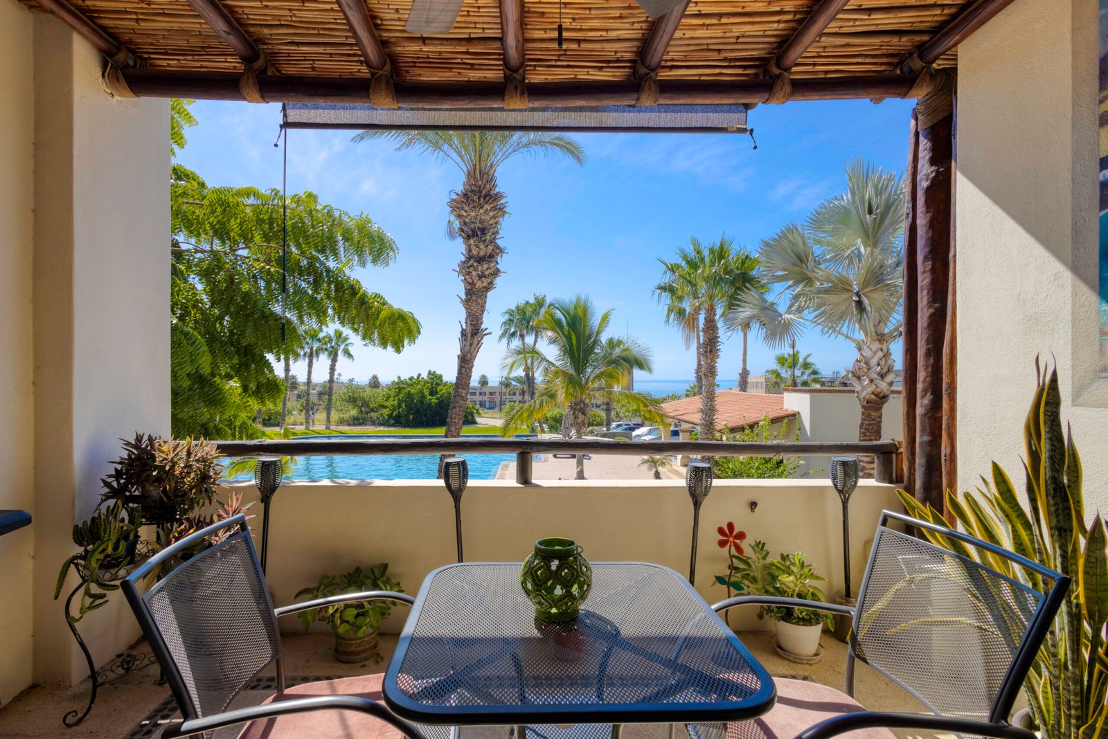 Los Cabos Tamar Experience the perfect blend of comfort and convenience in this spacious 2-bedroom, 2-bathroom condo featuring breathtaking ocean for sale