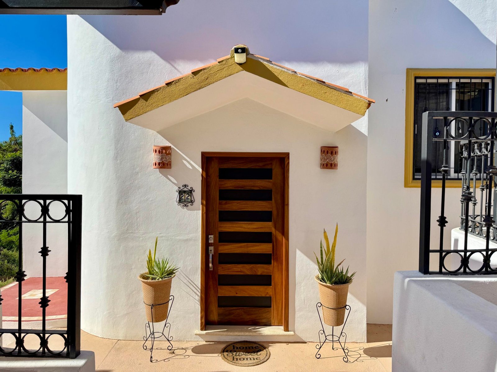 Los Cabos Cabo Del Mar Ecopark This modern-designed home stands out for its spacious areas, excellent layout, and full equipment, positioning itself as one of the most complete properties currently available within the development.The property combines functionality, comfort, and private outdoor spaces, making it ideal for those seeking a comfortable residence or an investment in a constantly growing area of Cabo San Lucas. for sale