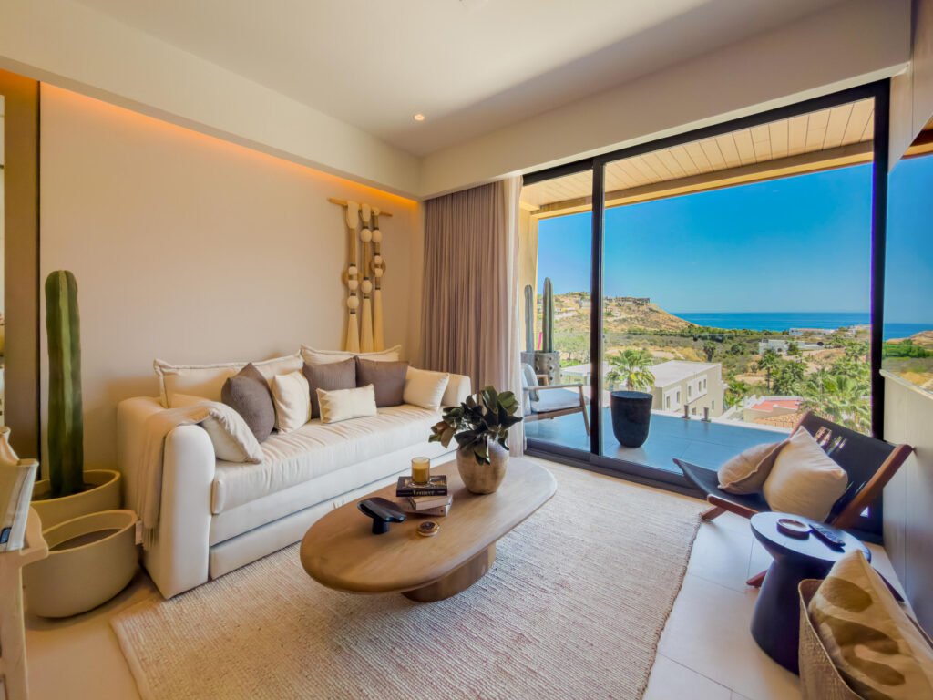 Los Cabos Fracc Lomas Del Cabo Discover this amazing sale opportunity in the Sunset area! Beautiful apartment with 2 bedrooms, 2 bathrooms, a rooftop with a pool and barbecue area. Enjoy privacy and security with controlled access gate for your peace of mind. It includes a storage room of 5.03 m² and one parking space of 15.82 m². – 307 Santarena, San Jose Corridor, BS