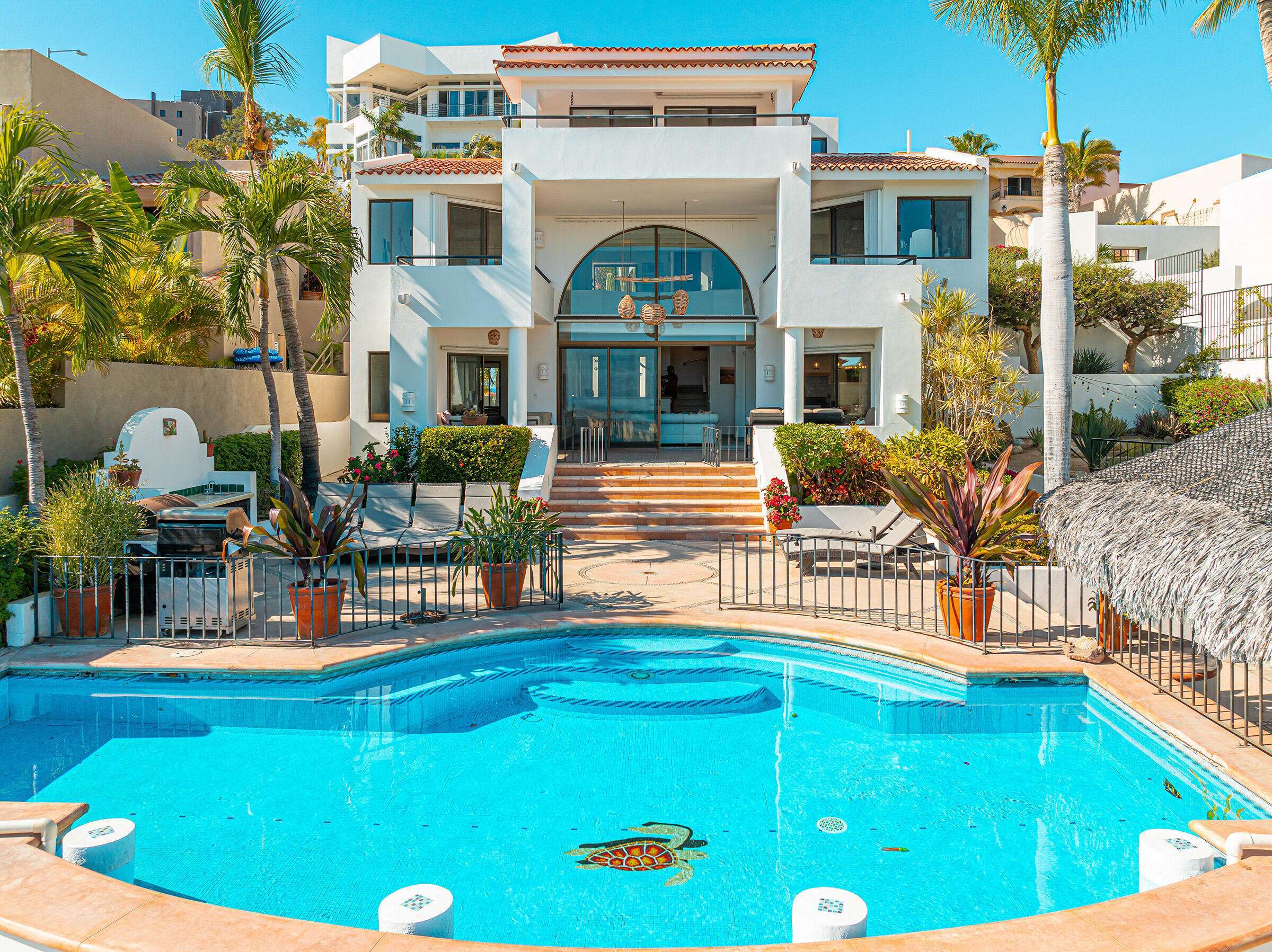 Los Cabos Lienzo Charro Experience coastal luxury in this contemporary home at next Quivira Golf Club, Los Cabos. Enjoy your private pool, beautiful garden, and spacious terrace under the Baja California sun.Just 35 minutes from Los Cabos International Airport, 12 minutes from local amenities, and a 5-minute walk to the beach. The community offers a golf club, exclusive amenities, and easy access to shopping.Parking for 2 vehiclesNatural materials facade blending with the landscapeTotal area: 455 mΒ² (315 mΒ² living, 300 mΒ² gardens)Luxurious interiors:Equipped kitchen with islandOpen concept with built-in furniture1 master and 3 secondary bedrooms, each with bath and walk-in closetAmple lighting throughoutExteriorsCovered terrace with golf course for sale