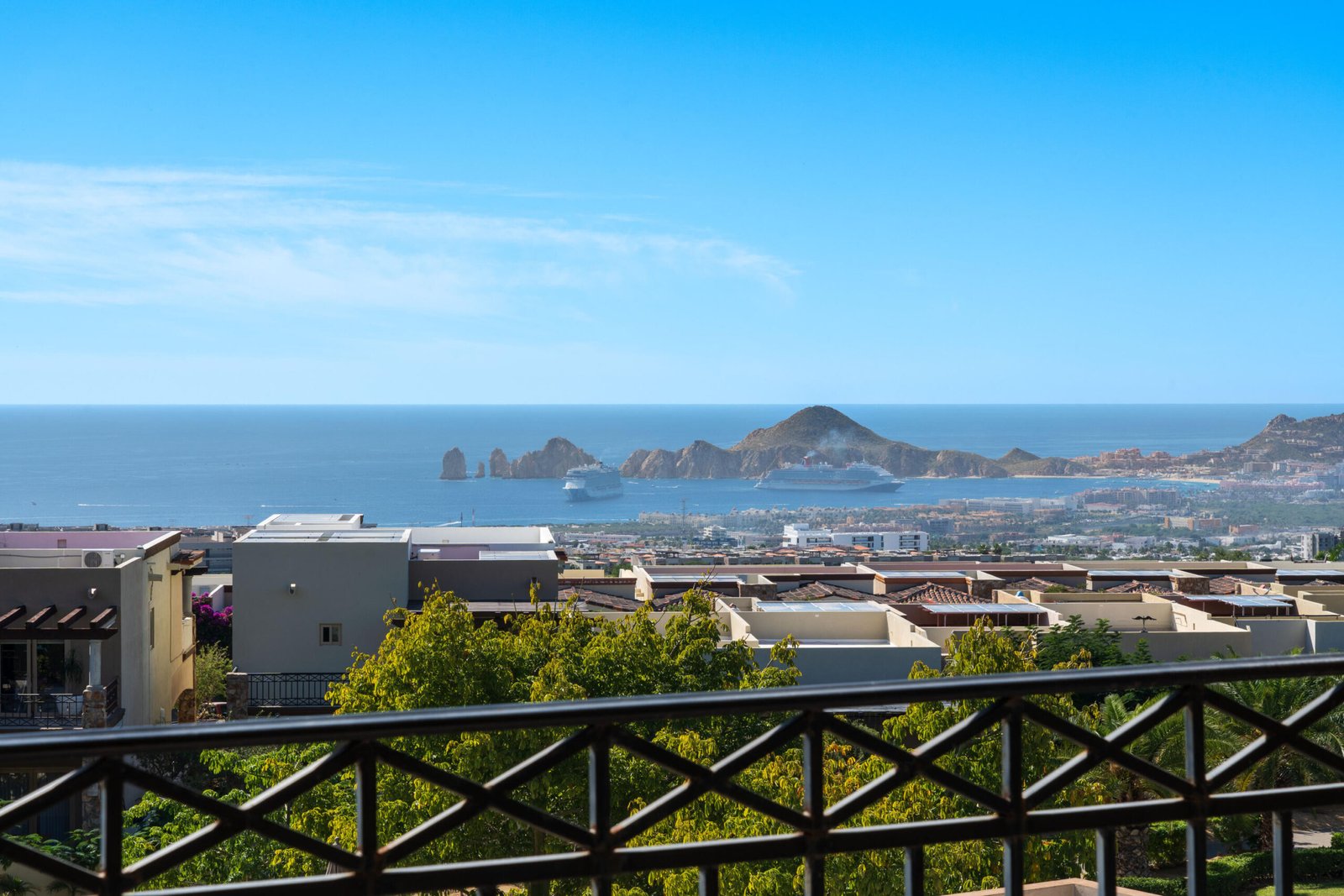 Los Cabos Duara This property has amenities such as: Swimming pool, gym, game room, mini golf, basketball courts, children's play area and a common meeting room.Direct Developer Financing in US Dollars: Term: Up to 60 months. Fixed annual interest rate: 9% or 18 months interest-free.Simple and fast process. --------------------------------------------------------Financiamiento Directo del Desarrollador en Pesos Mexicanos: Plazo: Hasta 60 meses. Tasa de interés anual fija: 12% o 18 meses sin intereses.Proceso sencillo y rápido. for sale