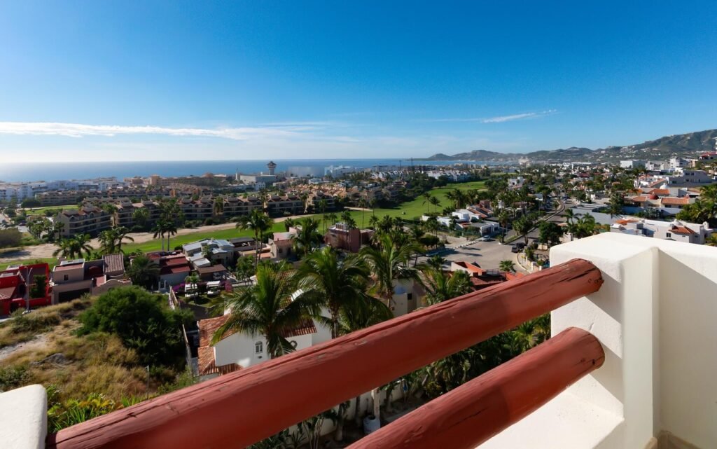 Los Cabos Aura This is the largest option within the two-bedroom residences, designed to offer exceptional interior space and strong indoor-outdoor integration. It features 175 m² of interior space and a 35 m² terrace, plus a storage unit and one parking space.It is an excellent choice for buyers seeking a modern, beachfront home with expansive interiors. The residence includes two ocean- – P. Finesterra, San Jose del Cabo, BS