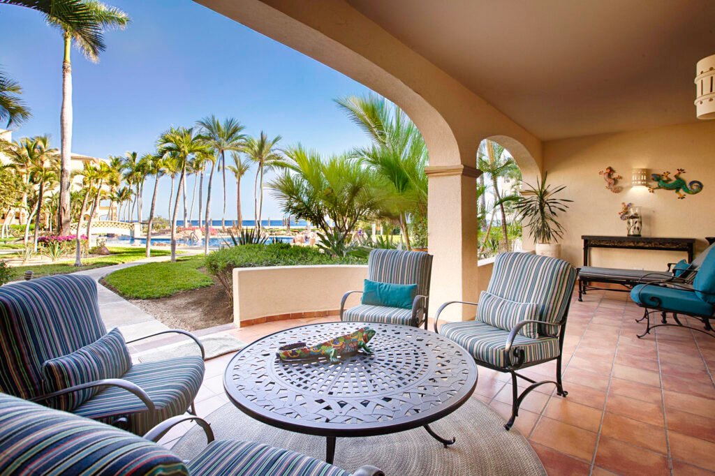 Los Cabos Cabo Costa This two-bedroom penthouse at Cabo Costa in Cabo San Lucas offers a well-balanced blend of modern design, elevated – San Jose Beachfront Hotel Zone, San Jose del Cabo, BS
