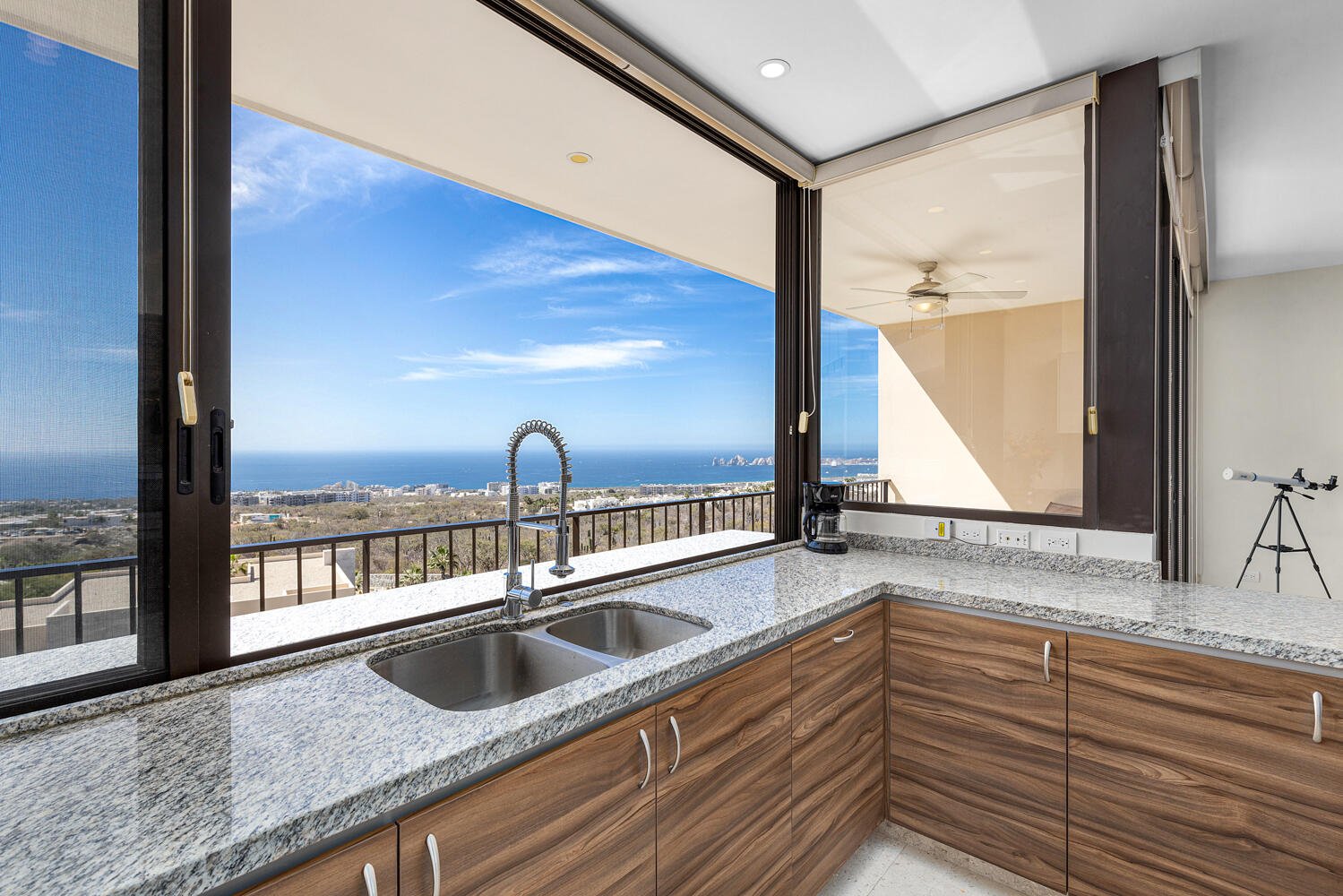 Los Cabos Cora MODEL UNIT ¡¡797.30m² !!, Discover a truly unique home. This one-of-a-kind condominium stands out with its exceptional design and a completely different layout from the rest of the development, offering the feeling of living in a standalone house. Enjoy 521m² of private garden!! a spacious, versatile area full of possibilities to create the home you've always dreamed of, with the comfort and privacy you deserve. for sale