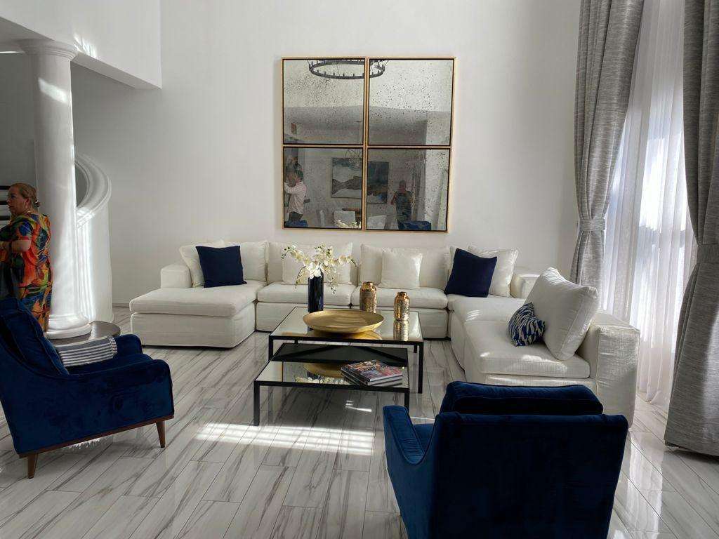 Los Cabos Residencial La Jolla Casa Tigre is located in La Jolla, a well-positioned community offering convenient access to San José del Cabo and the corridor. This house has ocean for sale