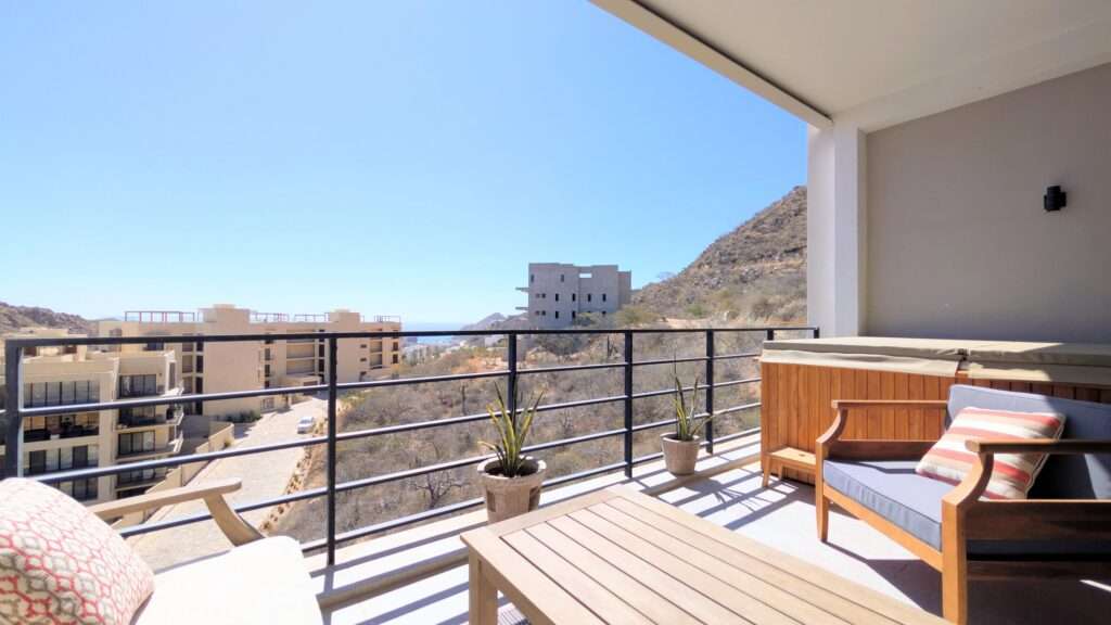 Los Cabos Vista Mare Condo for sale at Vista Mare, Cabo San Lucas, located on the fourth floor within a private residential community in the Sunset area. Its strategic location offers a peaceful setting just minutes from downtown, the Marina, restaurants, cafés, supermarkets, shopping, services, and entertainment. The unit offers 111.15 m² total, including 97.65 m² of air-conditioned interior space and a 13.5 m² private terrace. It features 2 bedrooms, 2 full bathrooms, an open living and dining area, equipped kitchen, A/C, and 1 underground parking space. Amenities include 2 pools, gym, jacuzzi, firepit, and social areas. Ready for delivery. Price: – Ventanas PH, Cabo Corridor, Cabo Corridor, BS
