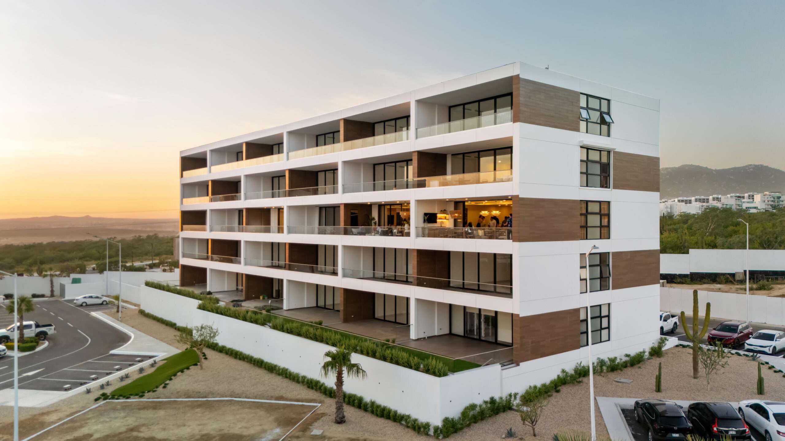 Los Cabos Duara This property has amenities such as: Swimming pool, gym, game room, mini golf, basketball courts, children's play area and a common meeting room.Direct Developer Financing in US Dollars: Term: Up to 60 months. Fixed annual interest rate: 8% or 18 months interest-free.Simple and fast process. – Paseo de Las Misiones, San Jose del Cabo, BS